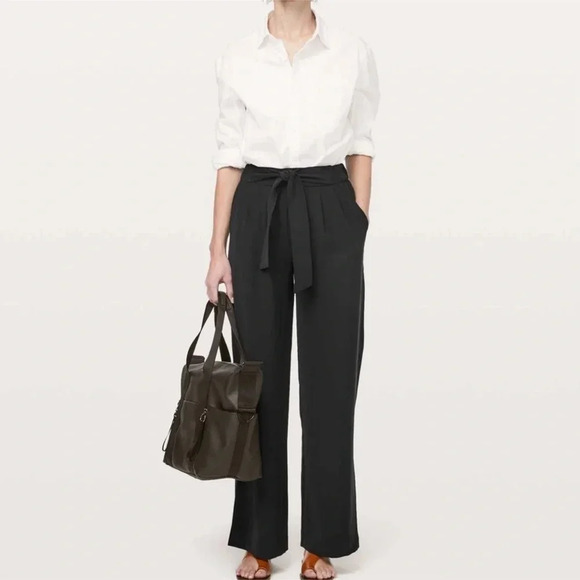 lululemon athletica Pants - LULULEMON NOIR PANTS - SIZE  6